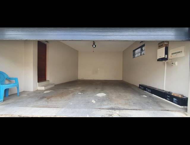 4 BEDROOM TOWNHOUSE FOR SALE IN GLEN MARAIS
